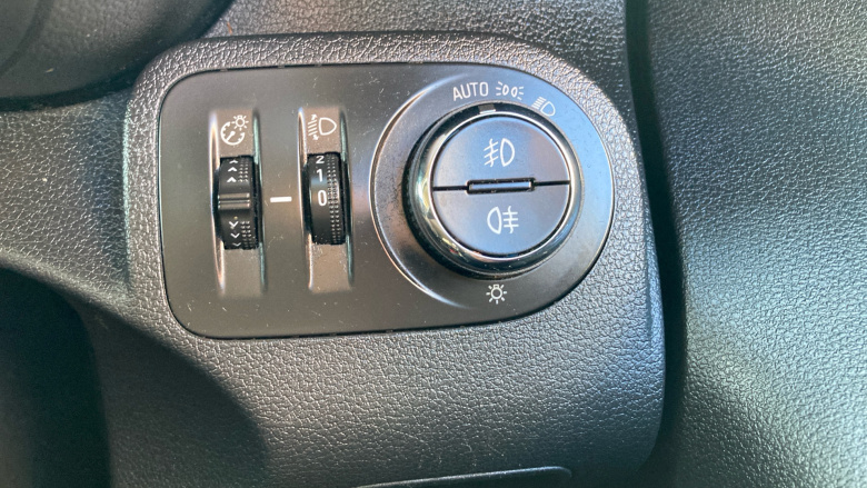 Vauxhall Combo Life 1.5 Turbo D Energy XL 5dr [7 seat] Diesel Estate